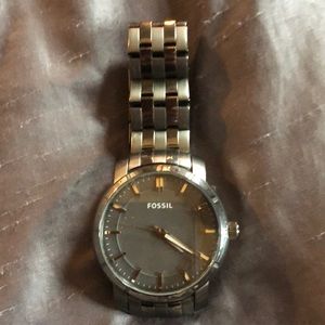 Men’s fossil watch used needs a new battery
